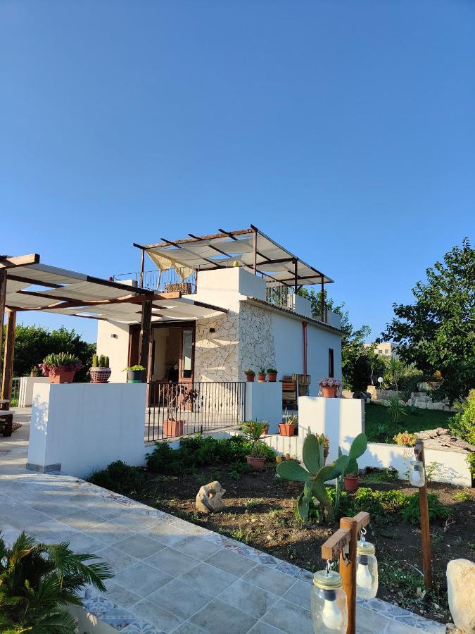 Agribarocco Hotel Noto Bagian luar foto