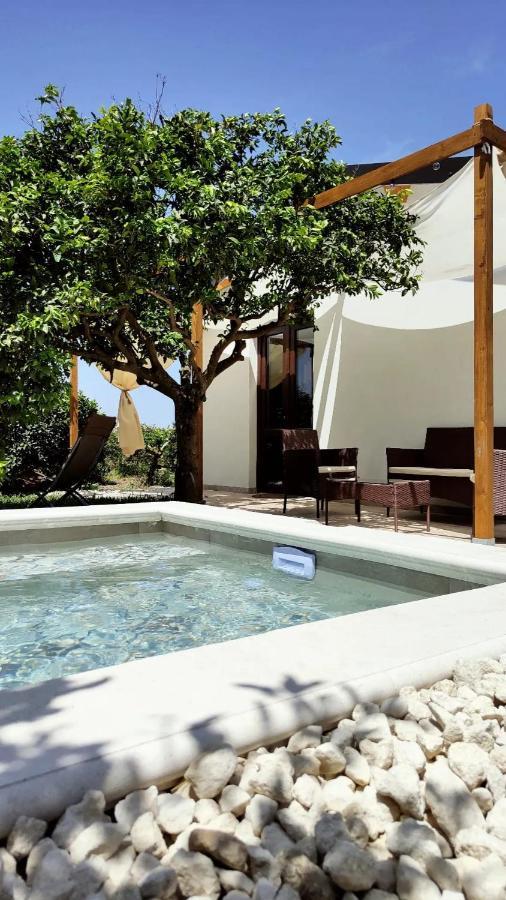 Agribarocco Hotel Noto Bagian luar foto